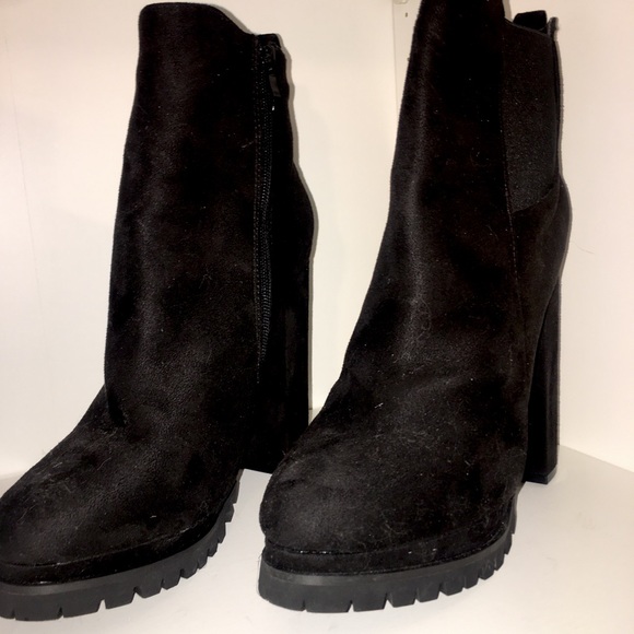 BLACK SUEDE HEELED BOOTS - Picture 2 of 4